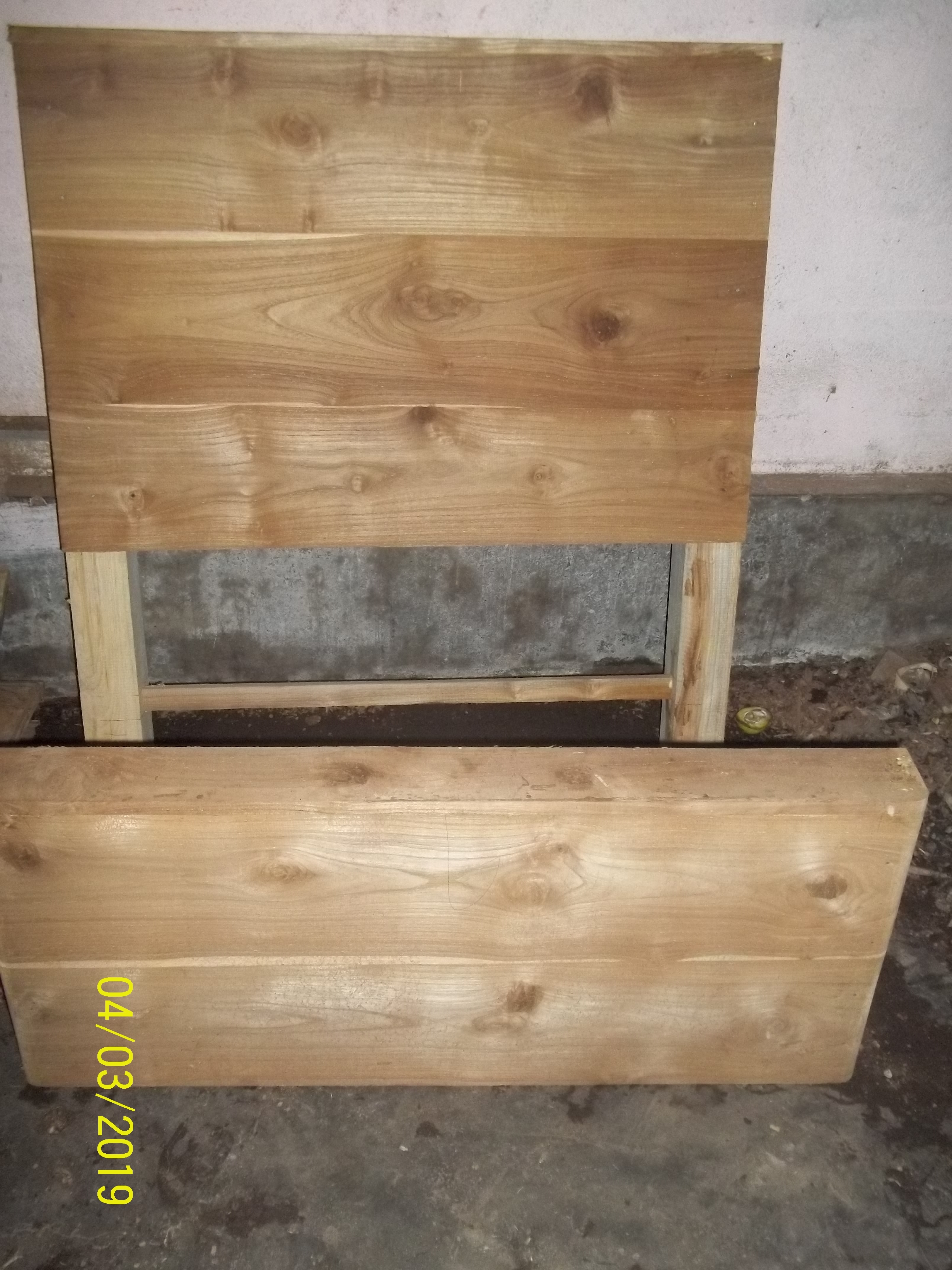 TEAK wood Medium Size (6ft by 5ft) bed