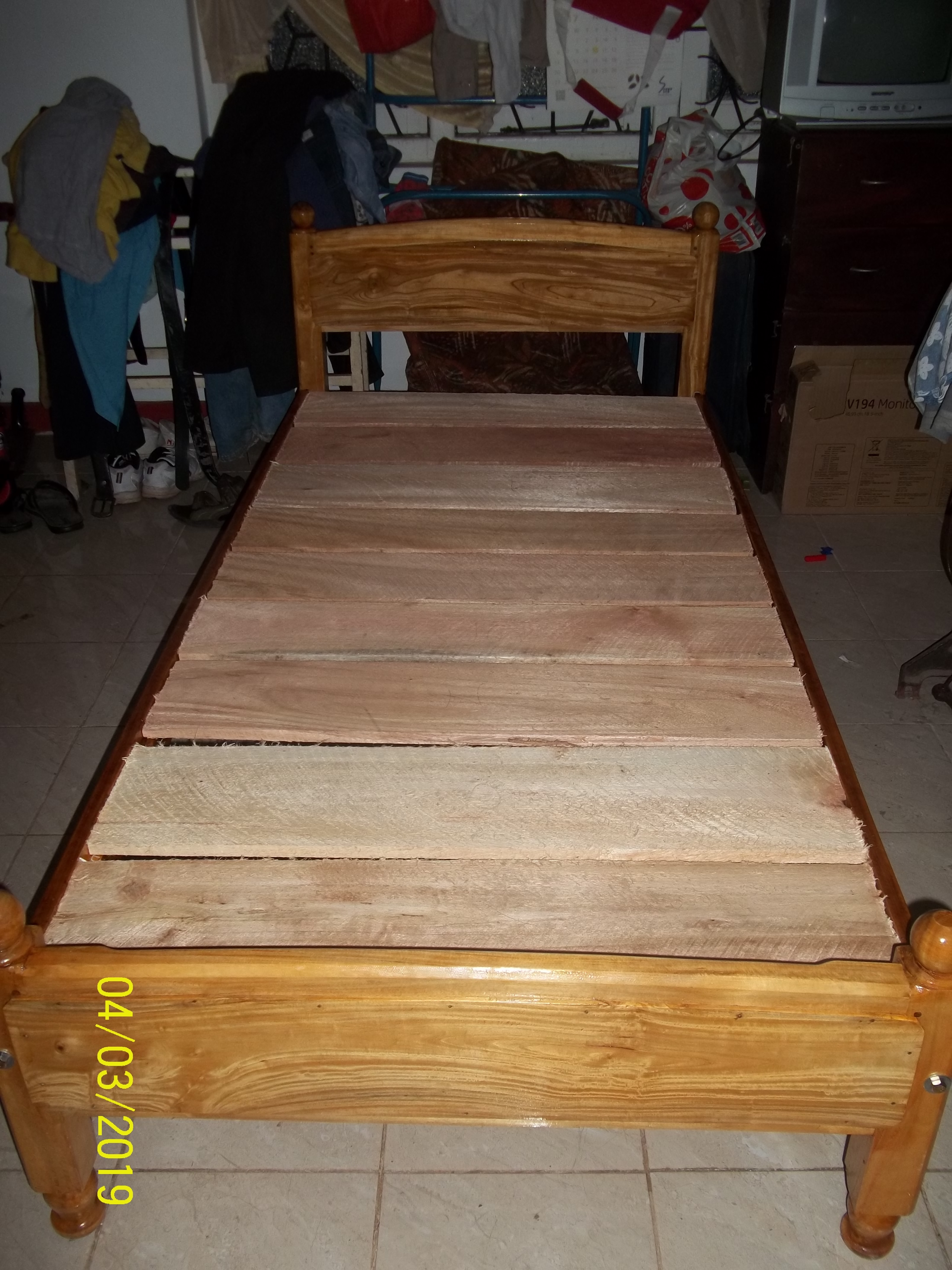 Burutha wood Medium Size (6ft by 5ft) bed